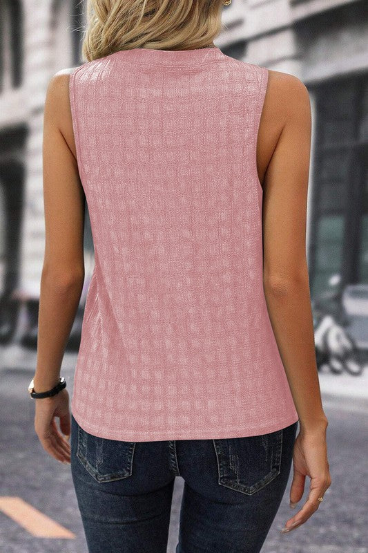 Notch & Drip Tank – Textured Sleeveless Classic with Edge