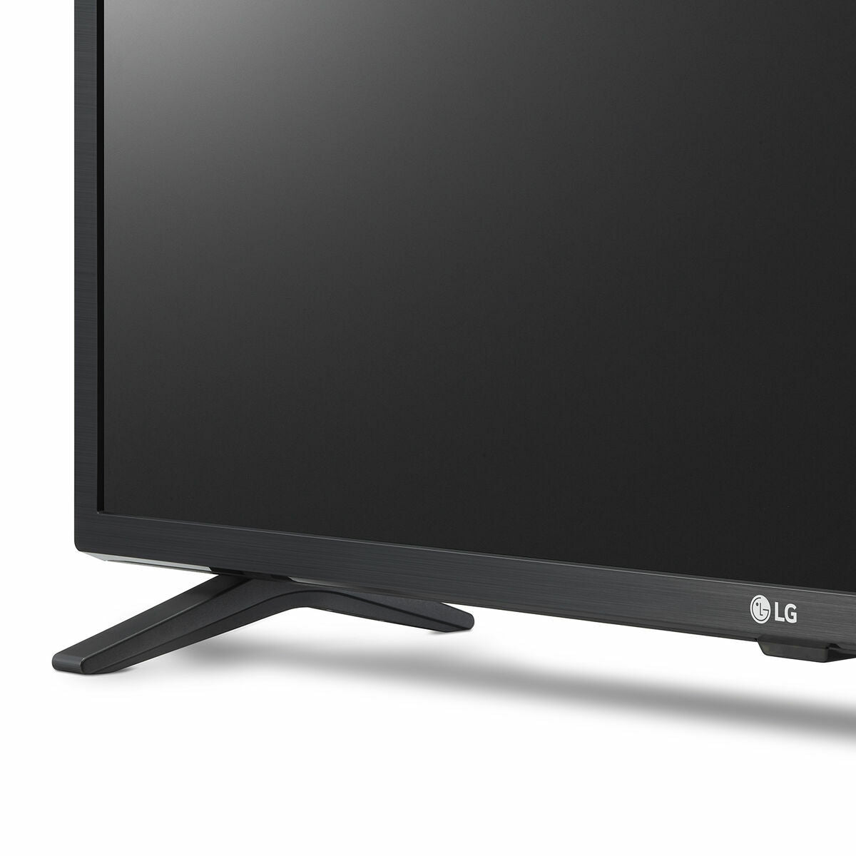 LG 32” Smart LED TV – Full HD Viewing in a Compact Frame