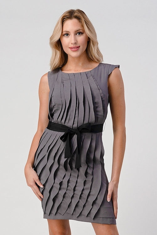 Street Sleek Pleated Shift Dress โ Sleeveless with Waist Tie for Style