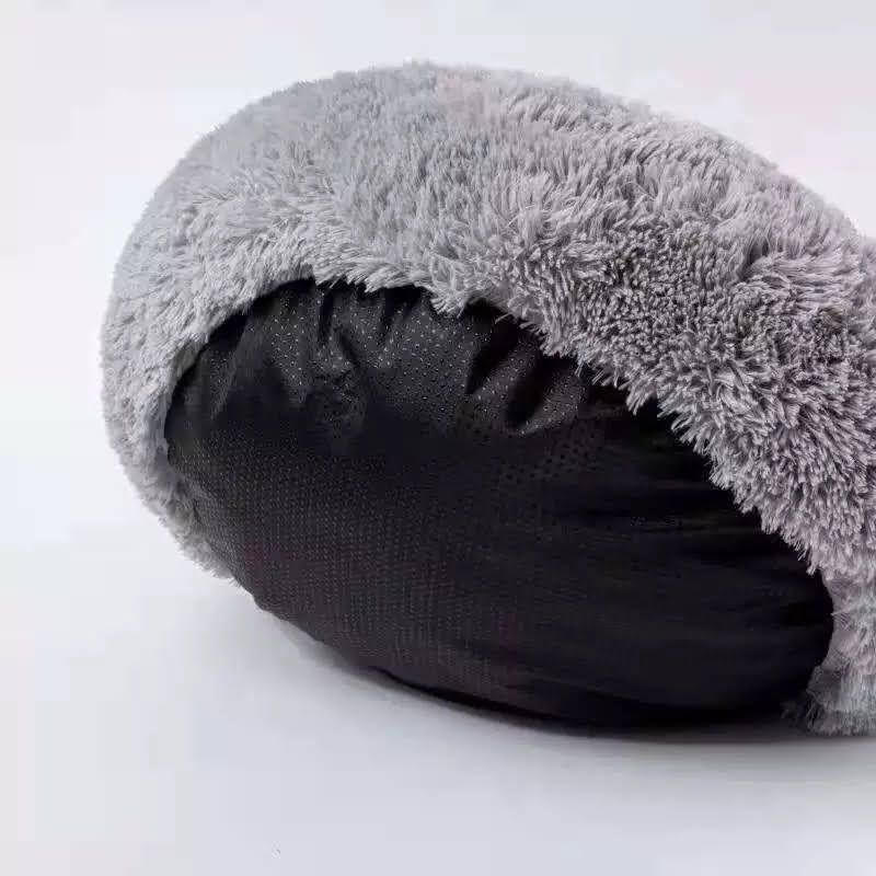 Cozy Plush Pet Bed – Snuggle-Worthy Comfort for Your Furry Friend